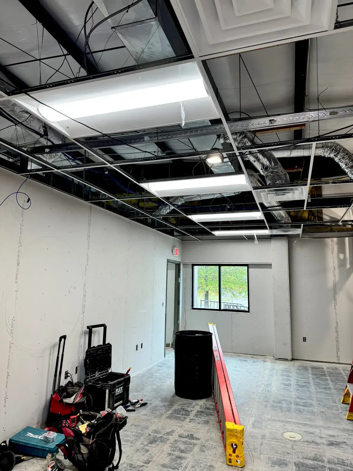 Commercial ceiling light fixtures