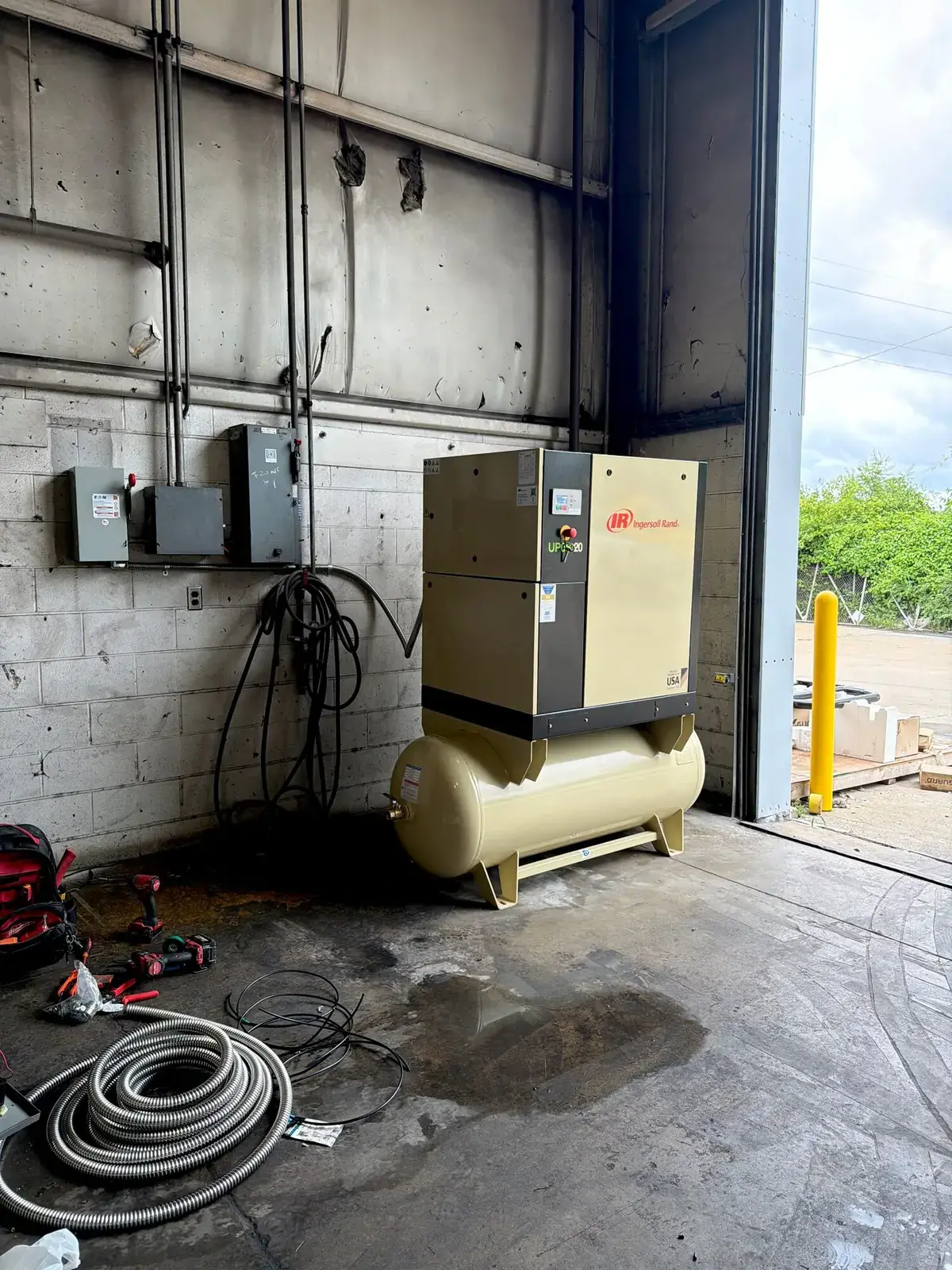 Equipment power hookup